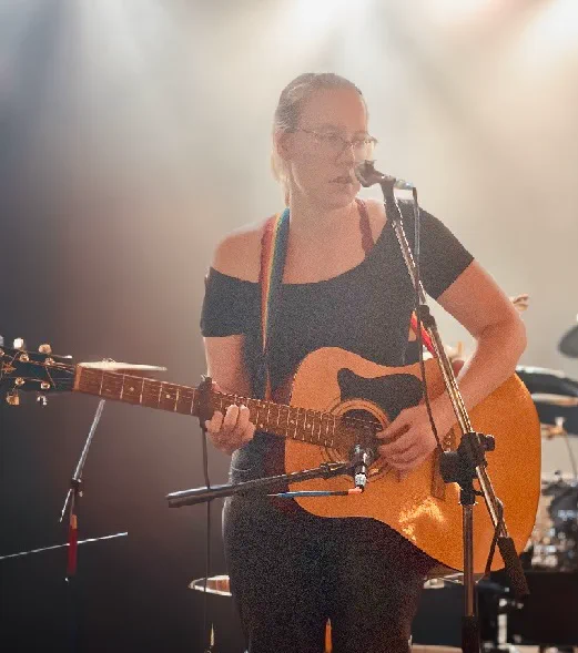 Chelsea Tye artist landing page and lyrics/chord library